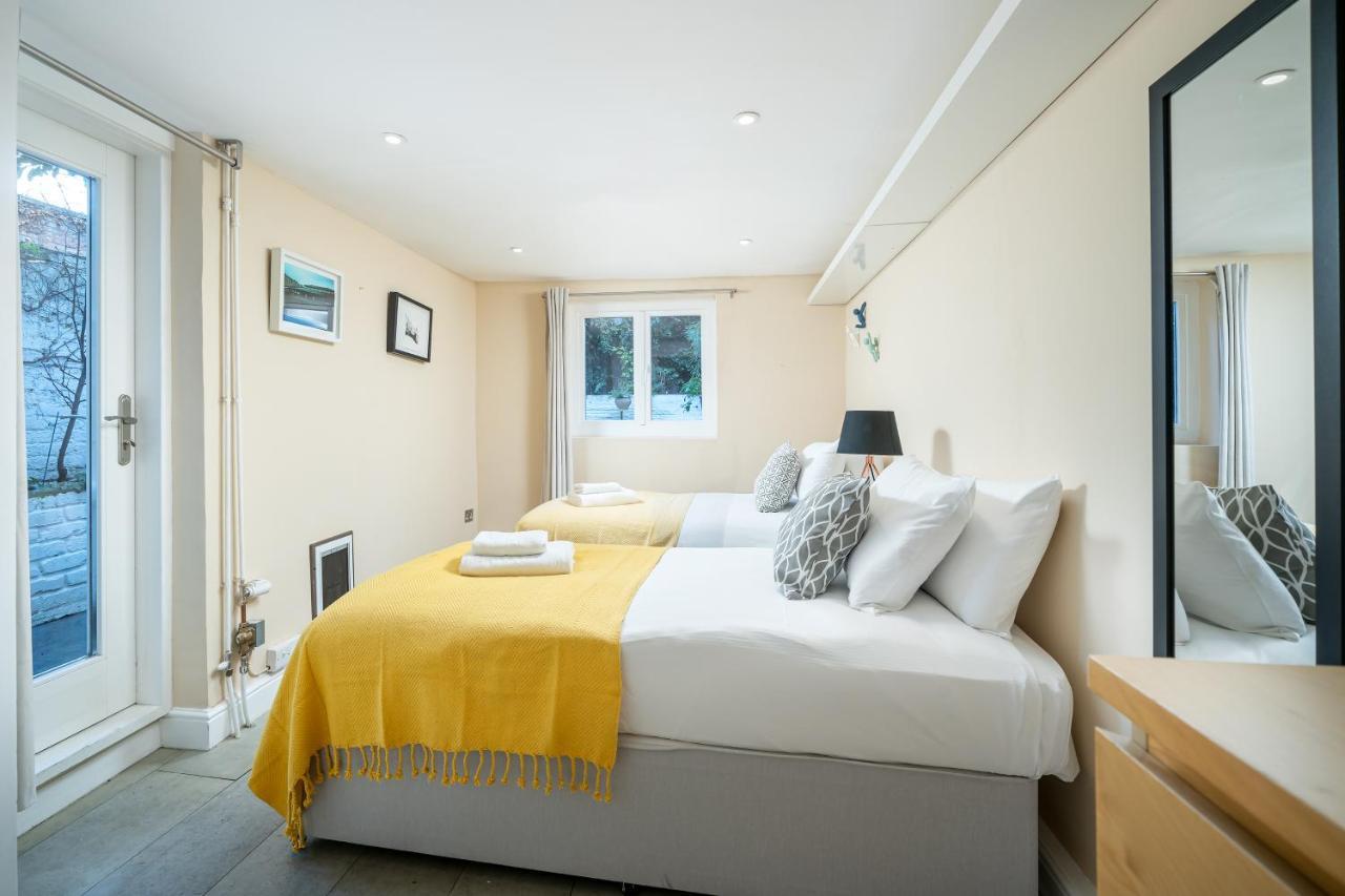 Sleek Flat With Communal Courtyard London Bagian luar foto